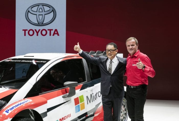 akio-toyoda-y-tommi-makinen-en-el-salon-del-automovil-de-paris