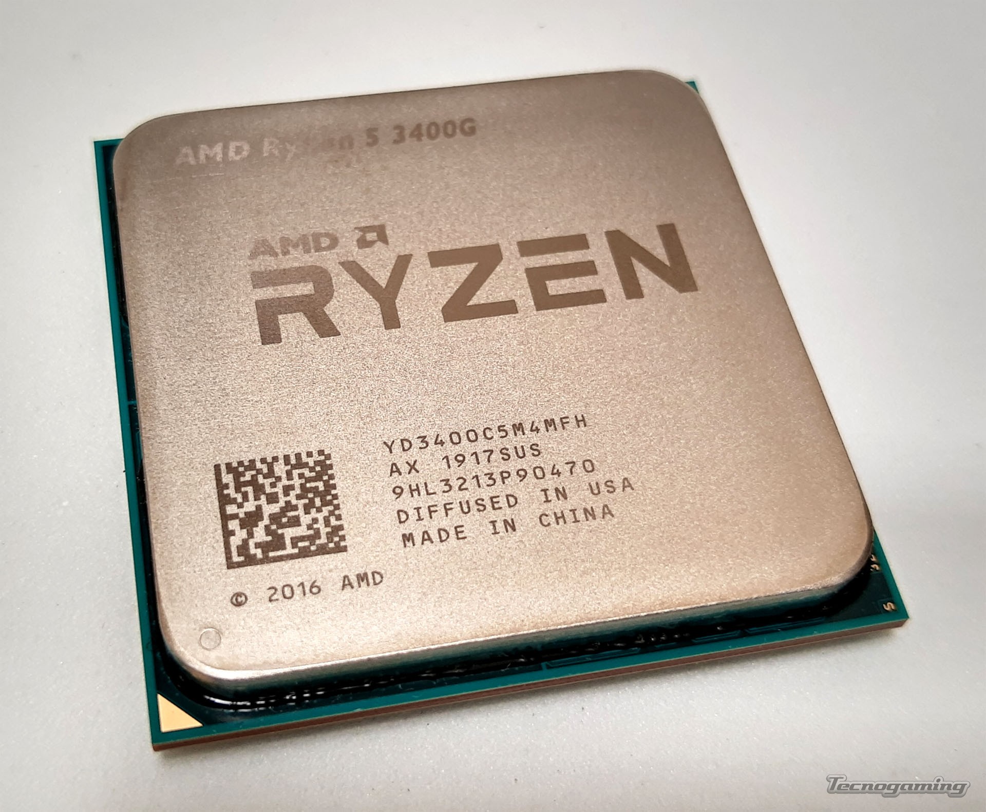 Ryzen 5 3400g. AMD Ryzen 5 3400g with Radeon Vega Graphics. 3400g Ryzen фото. Ryzen 3400g мыльная картинка.