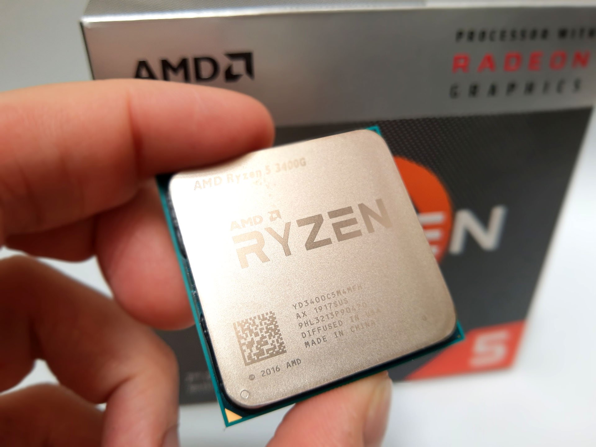 5 3400g купить. Ryzen 5 3400g. Процессор AMD Ryzen 5 3400g. AMD Ryzen 5 3400g am4, 4 x 3700 МГЦ. AMD Ryzen 5 2400g + Vega 11 сокет процессора.