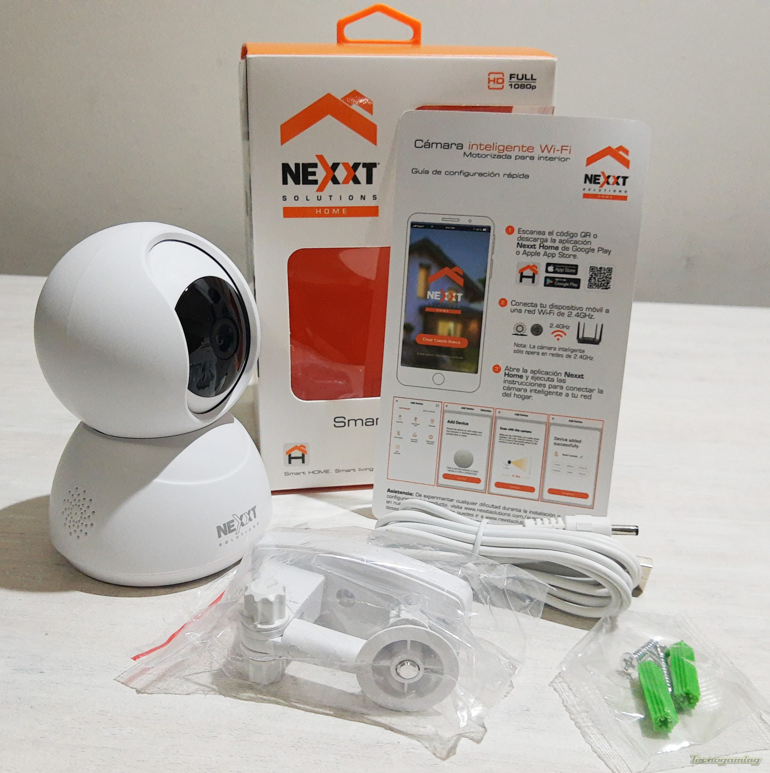 Nexxt - Cámara inteligente Wi-Fi motorizada para exterior