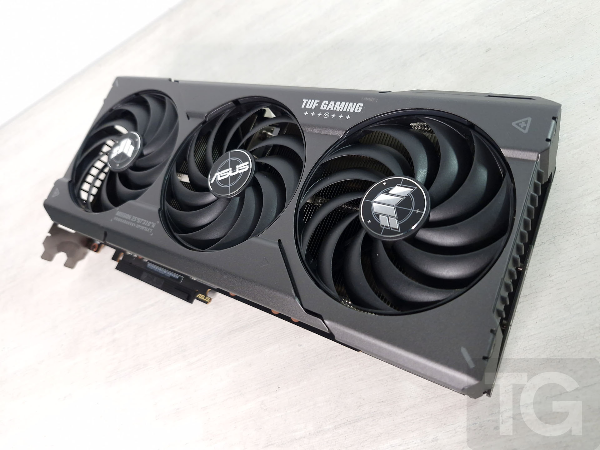 ASUS TUF Gaming Radeon RX 7800 XT OC Edition - TecnoGaming